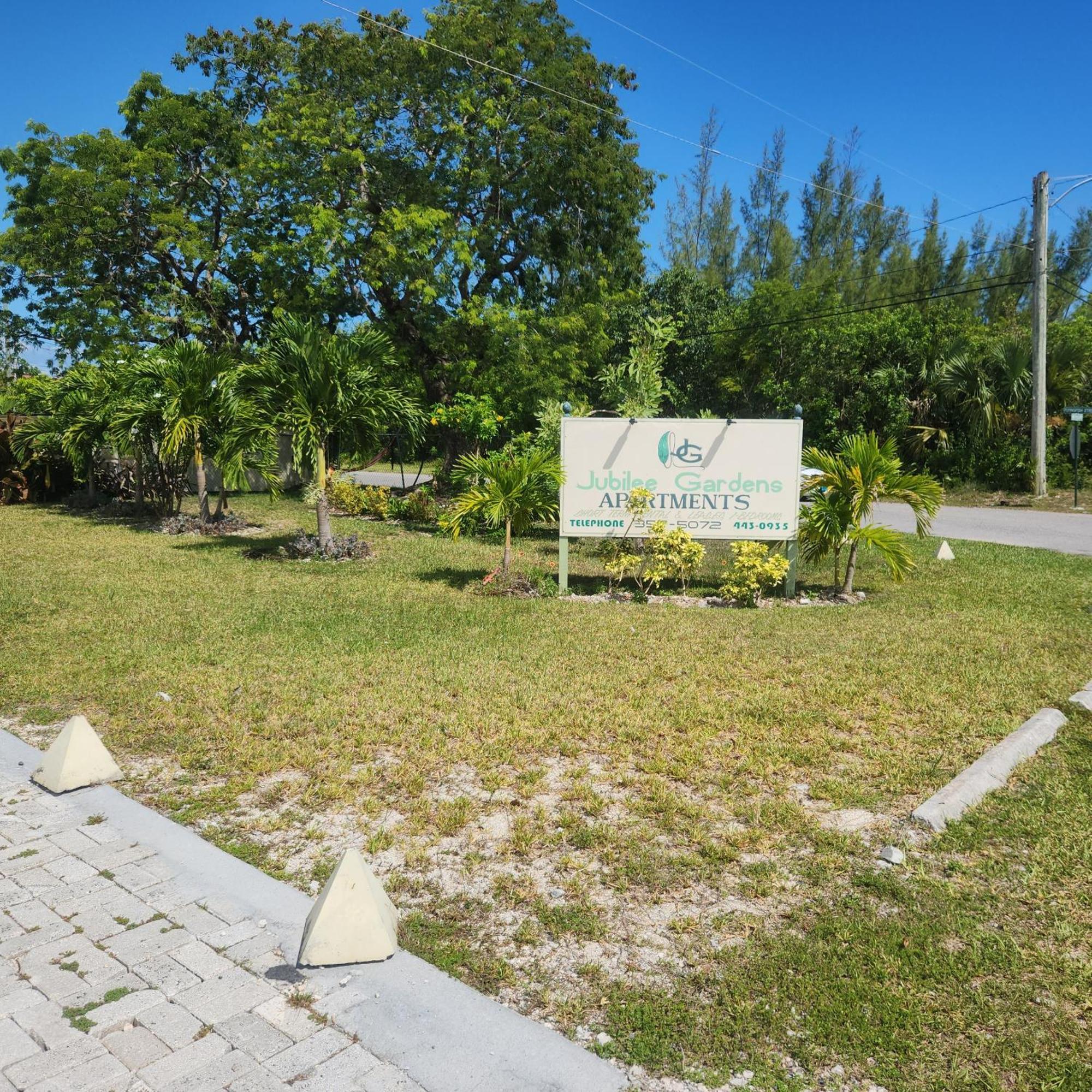 Jubilee Gardens Freeport Hotel Buitenkant foto