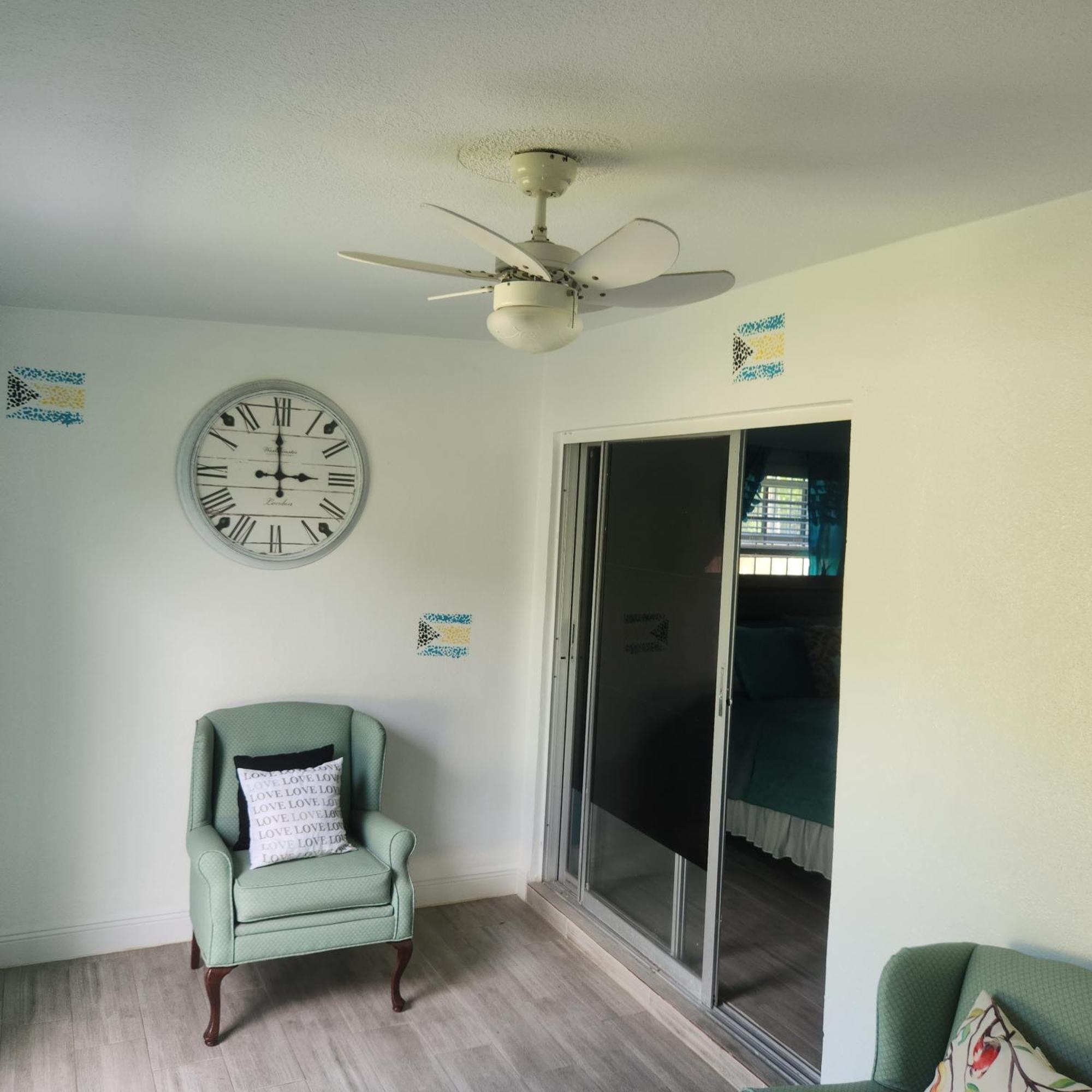 Jubilee Gardens Freeport Hotel Kamer foto