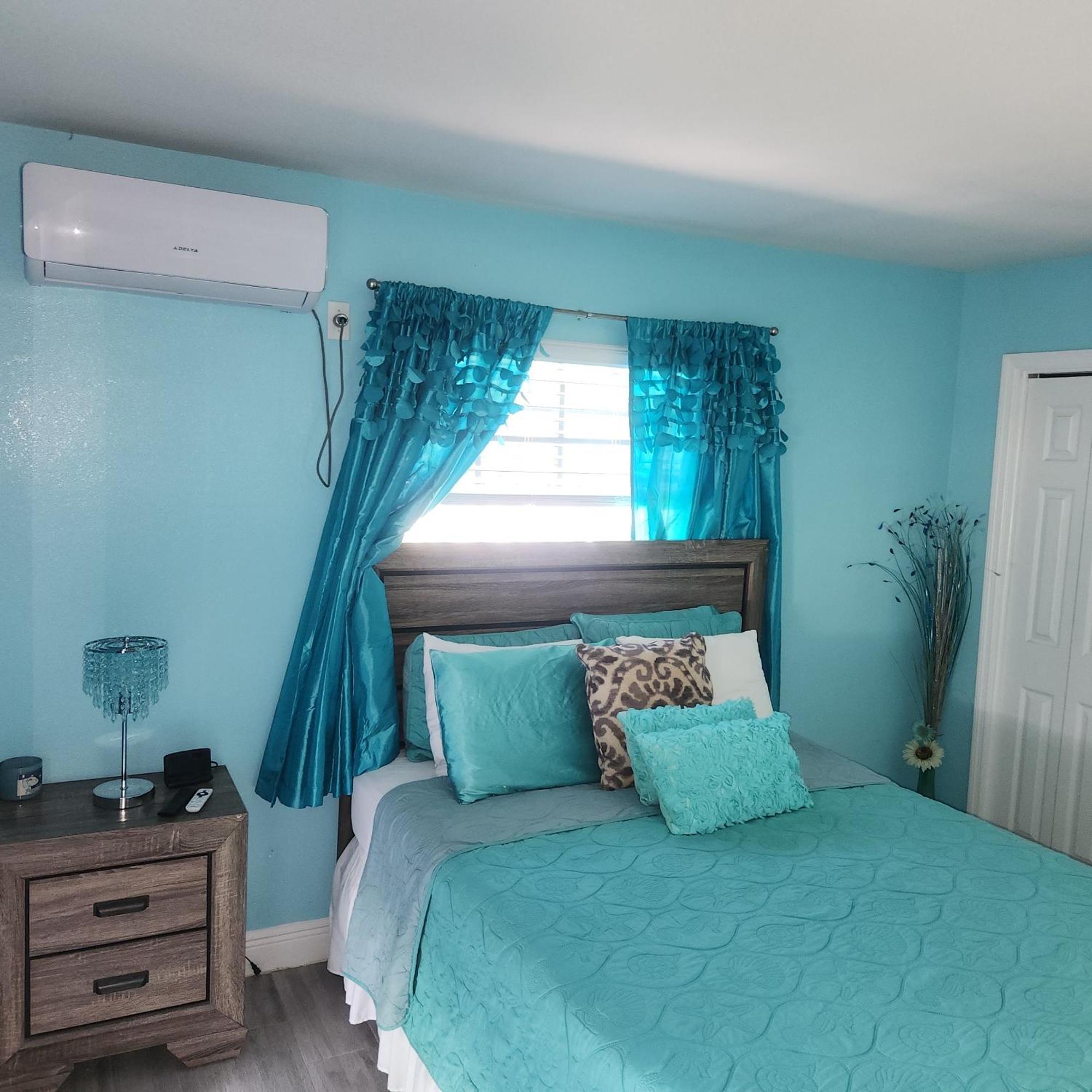 Jubilee Gardens Freeport Hotel Kamer foto