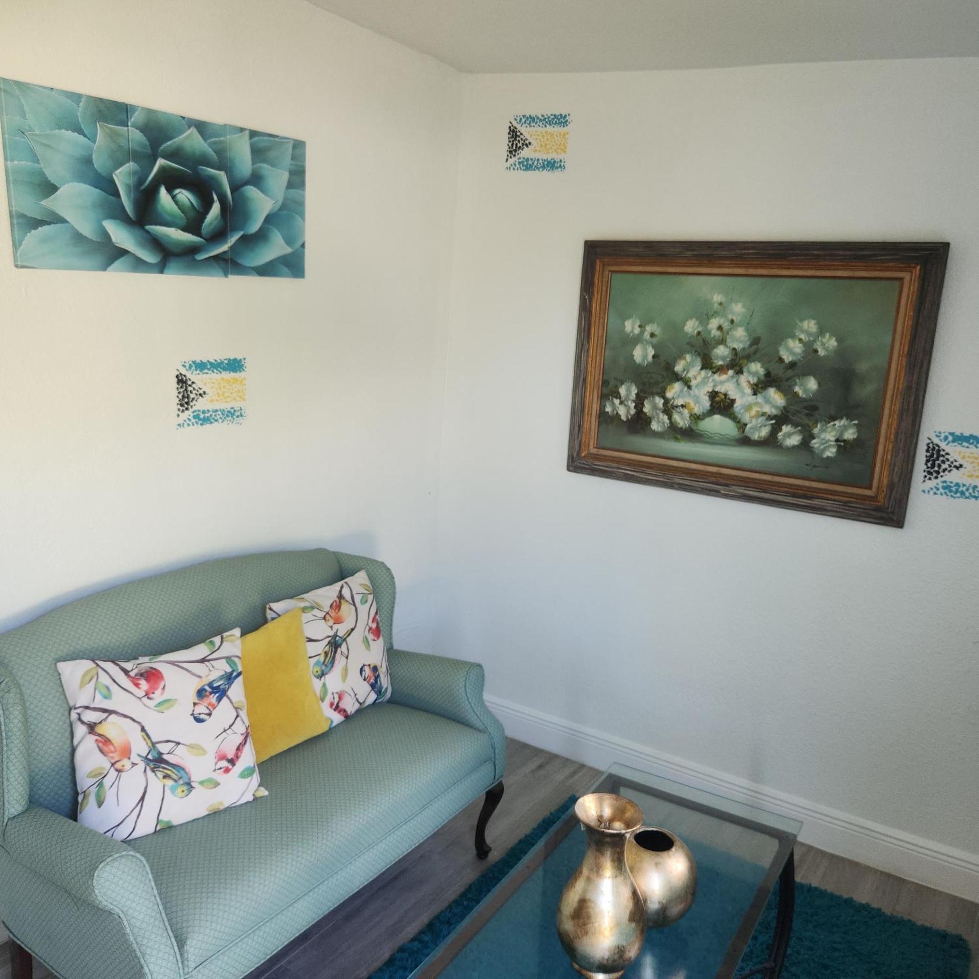Jubilee Gardens Freeport Hotel Kamer foto